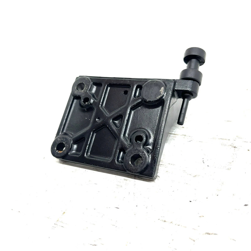 01 Yamaha GP 1200 RZ OEM Rear Upper Motor Mount Bracket 2 66V-21426-01-8P JY28