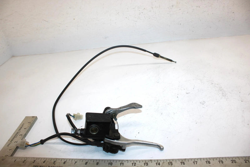 00 Yamaha Sx500r Oem Master Cylinder 8DF-W2587-00-00 8DF-W2587-40-00 SY0