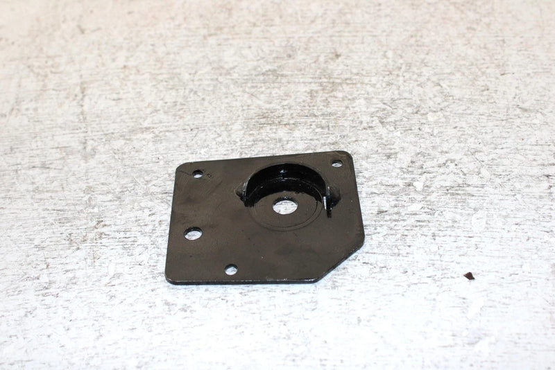 2000 Polaris Classic Touring Oem Right Front Suspension Mount 1012270-067 Q5258
