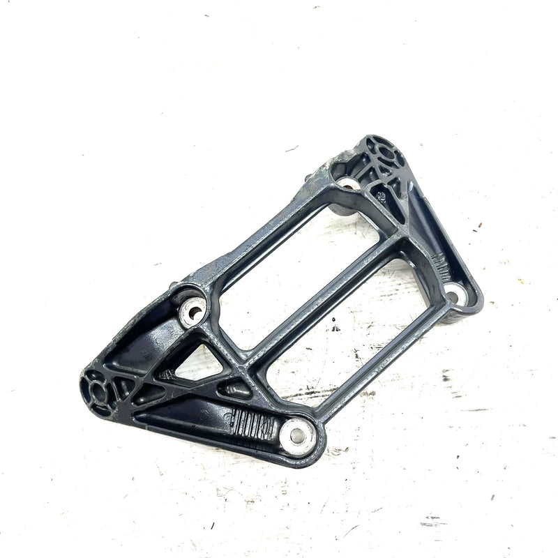 96-97 Yamaha WaveVenture 1100 WVT1100 OEM Rear Engine Mount 63M-21425-00-94 JY14