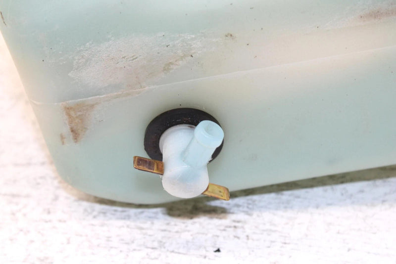1996 Ski-doo Formula Ss Oem Oil Tank 572043102 SS7