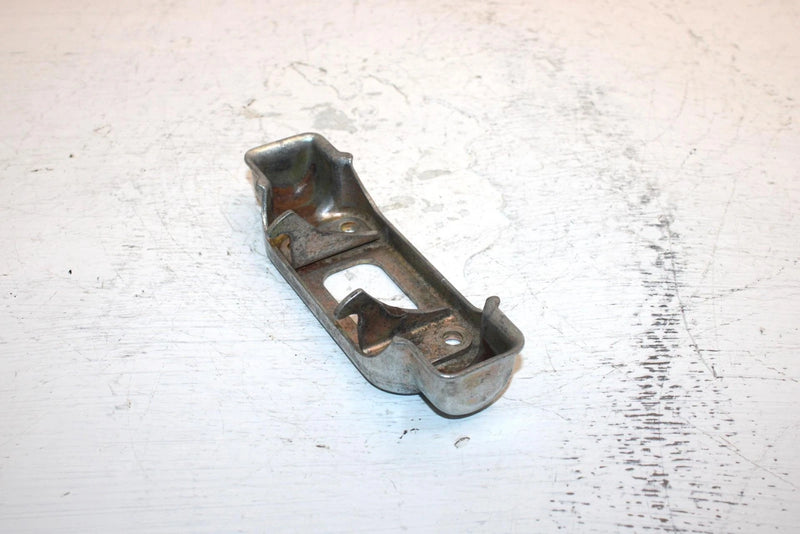 1986 Honda Trx 125 Oem Rear Fender Latch 80101-VM6-000 AH41