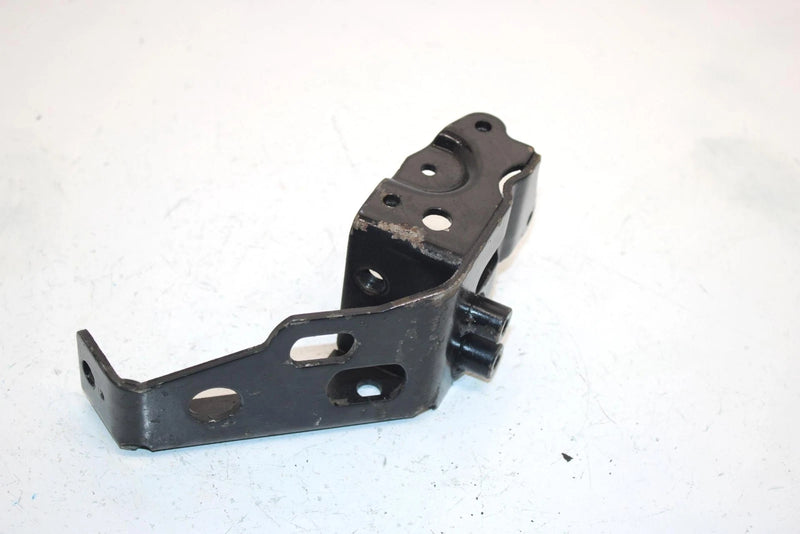 94 Yamaha  Kodiak 400 4wd Oem Lower Shifter Bracket 4GB-18431-00-00 AY27
