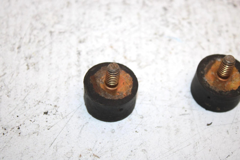 2001 Polaris Magnum 325 Oem Carb Carburetor Mount Pair 3021086 AP98