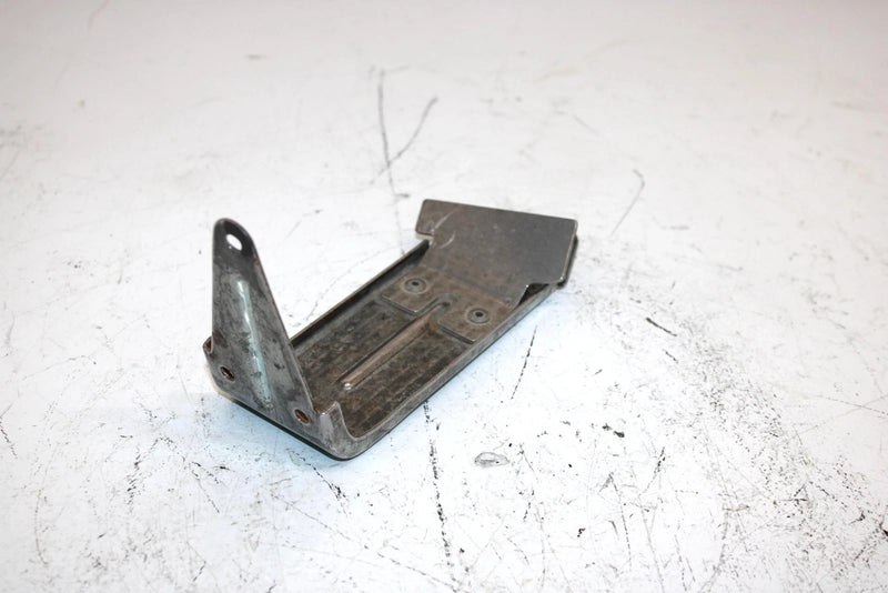 95 Polaris 500 Carb Oem RH Sidepanel Bracket 5240770 SP208