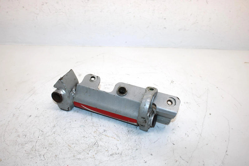 04 Arctic Cat Sabercat 600 Efi Oem Right Steering Spindle 1703-370 SA239