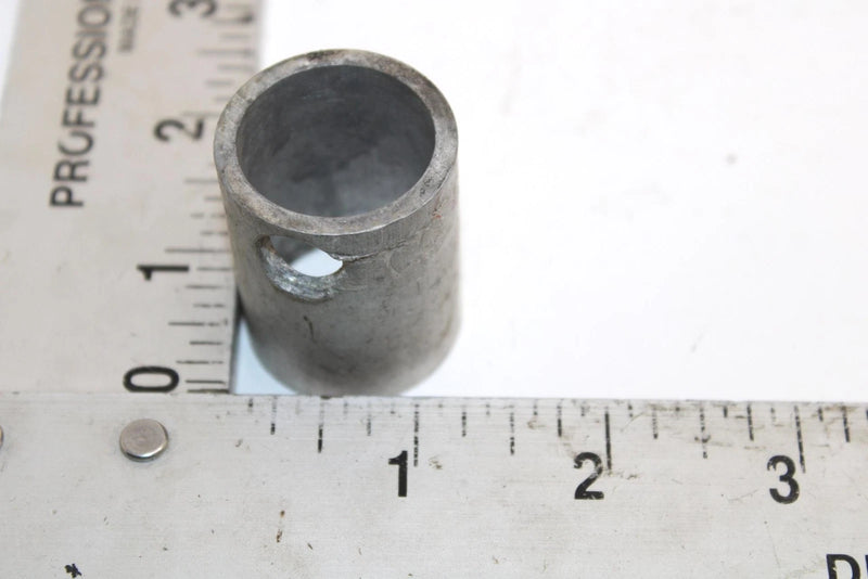Ski-doo Oem Outer Rear Axle Spacer Pair (Hole) 503189809 Q4686