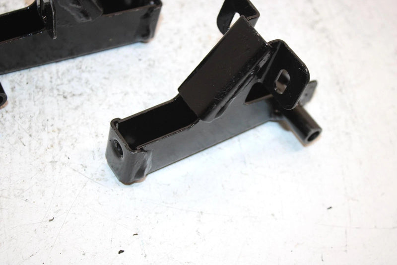2001 Polaris Magnum 325 Oem Front Rack Support Pair 1013210-067 1013211-067 AP98