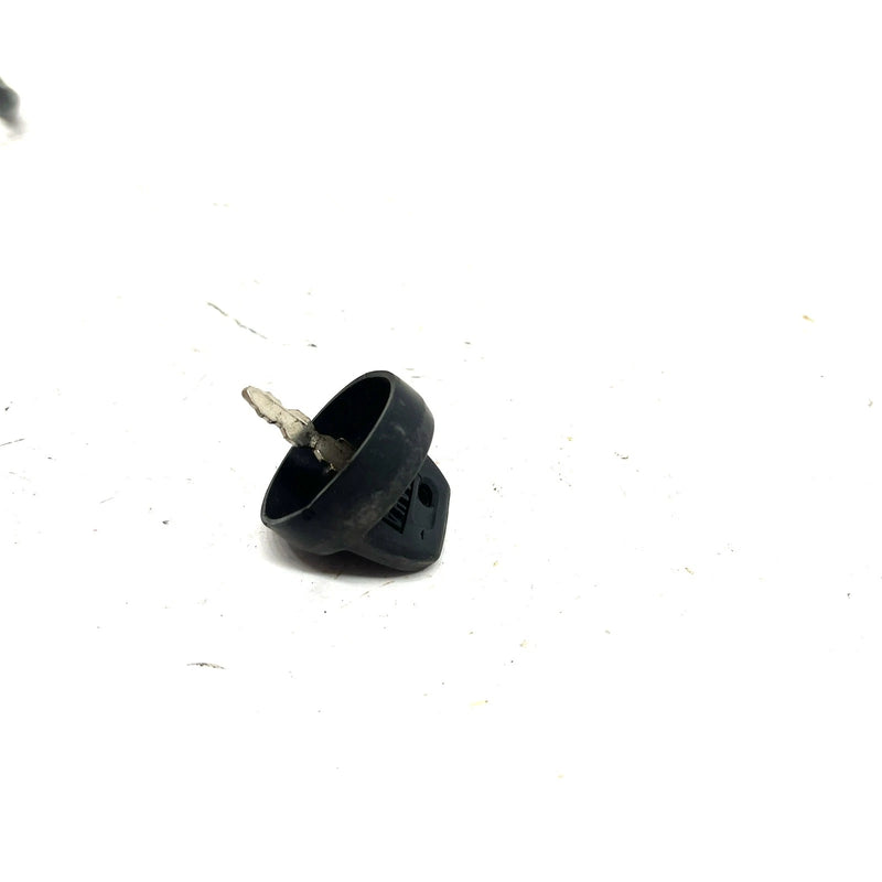 02 Yamaha Big Bear 400 YFM400 OEM Ignition Key Switch 4GB-82510-12-00 AY52