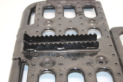 03 Arctic Cat 500 4x4 Automatic Oem Left Footrest 0506-339 AA2