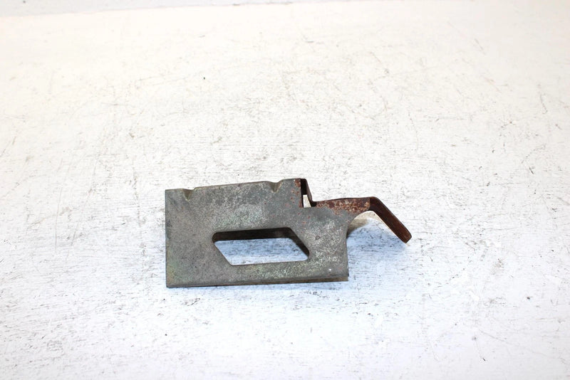 1991 Yamaha Exciter Ii 570 Liquid Oem Coolant Tank Bracket 82M-21873-00-00 SY24