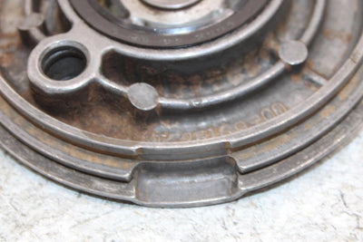 1988 Yamaha  Moto 4 Oem Front Right Brake Plate 2HT-25169-00-00 AY23