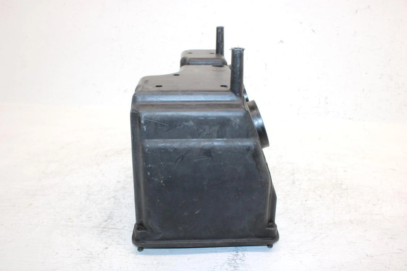 1997 Yamaha Vmax Sx 700 Triple Oem Airbox Base  8CH-14441-01-00 SY10