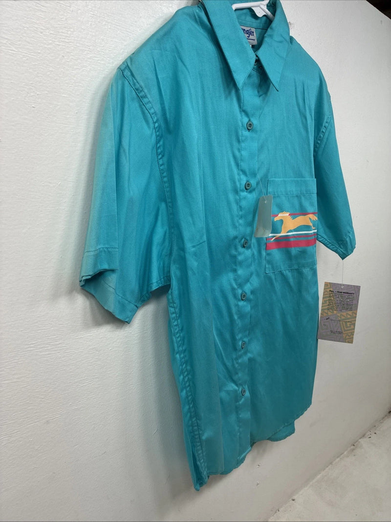 New Women’s Wrangler Blue Design Short Sleeve Button Up Size Small YY-59