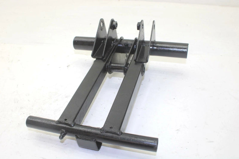 96 Yamaha Vmax 500 XT Pro Action OEM Rear Suspension Arm 8CM-47332-10-00 SY43