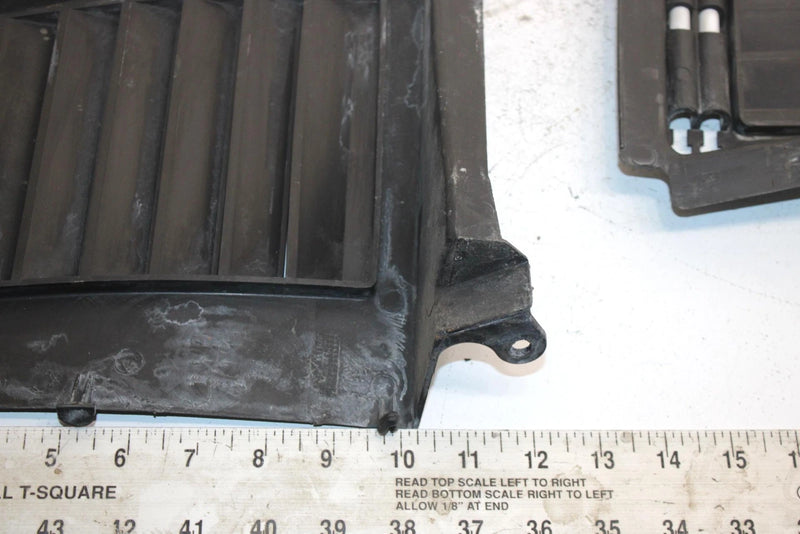 84 Yamaha Phazer Se Oem Side Louver Set 8X9-77131-00-00 8X9-77132-00-00 SY9