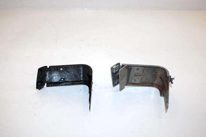 98 Polaris Indy 440 Oem Side Panel Bracket Set 5240995 5240994-067 Q5588
