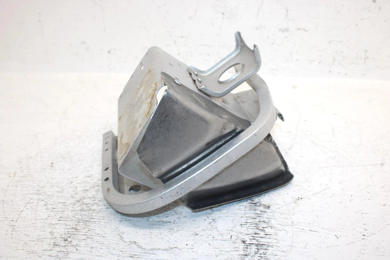 1997 Yamaha Venture Tr Oem Right Footwell 8V0-21926-01-00 SY15
