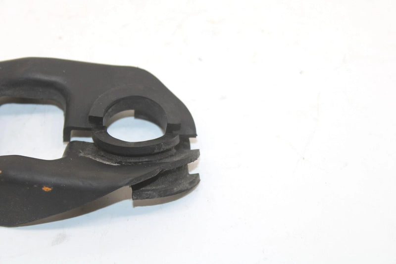 1988 Yamaha Bravo Oem Instrument Panel Grommet 8R4-77740-00-00 SY72