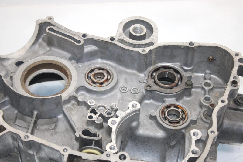 01 Yamaha  Kodiak  2wd Oem Crankcase Half 5HA-15100-00-00 AY29