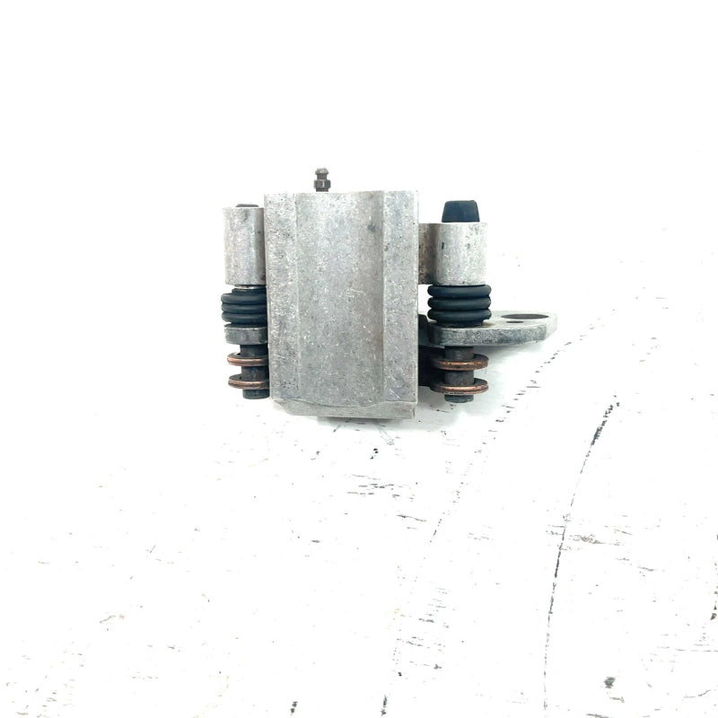 01-02 Polaris Magnum 325 4X4 OEM Front Brake Caliper Pair 1910547 AP246