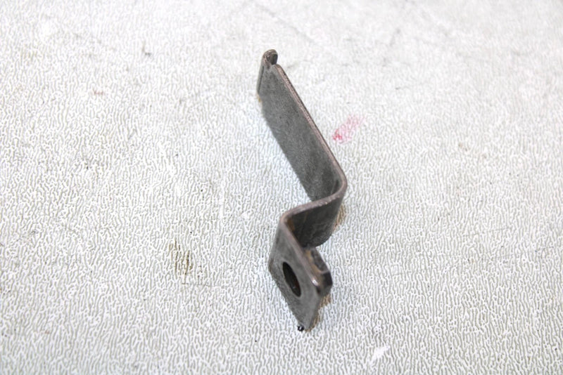 2003 Suzuki Lt-f400f Oem Oil Cooler Line Holder 16490-38F00 AS23
