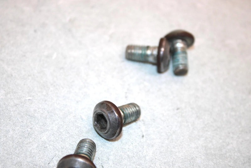 03 Yamaha  Kodiak 450 Awd Oem Rear Brake Rotor Bolt Set Of 4 90109-081G0-00 AY44