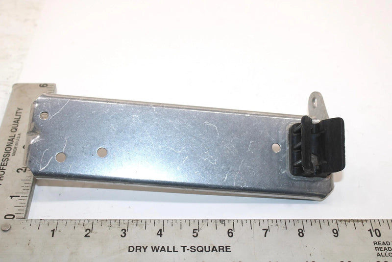 1978 Yamaha Exciter 440 Oem Upper Right Foot Well Bracket 8A5-23884-00-00 SY122