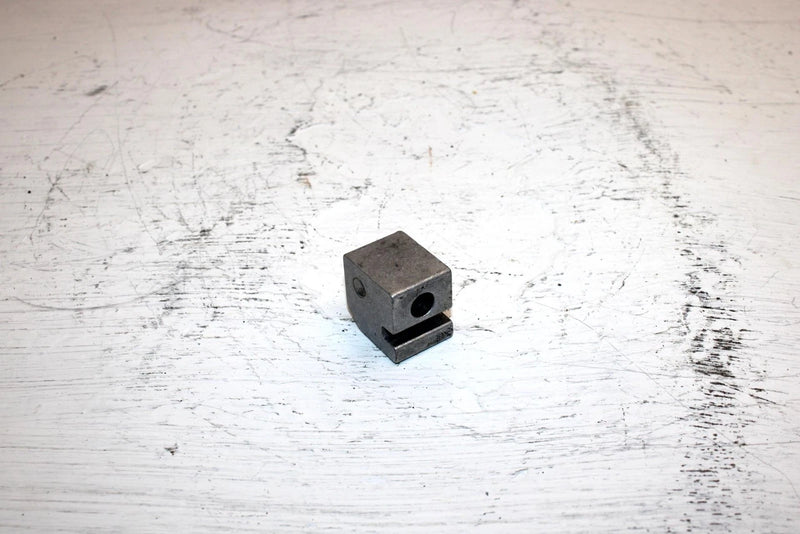 2001 Polaris 800 Le Oem Shock Pivot Block 5132583 SP22