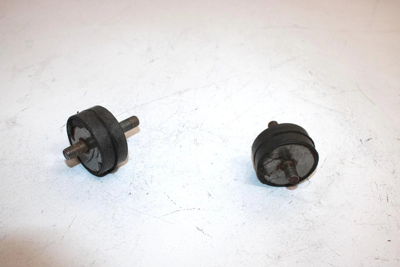 90 Polaris Classic 500 Oem Rear Engine Mount Dampner Pair 3110022 Q2972