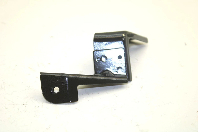 Yamaha OEM Left Hood Bracket 82m-2196f-00-00 Q5190