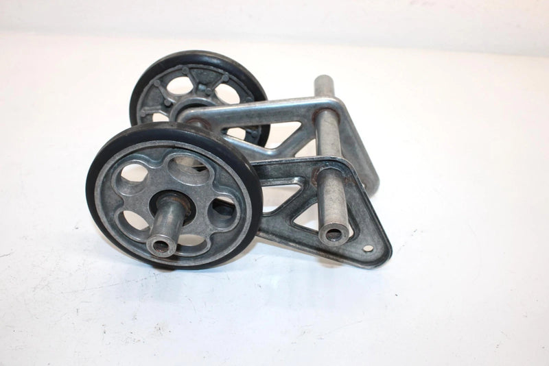 94 Yamaha Vx500 Oem Front Skid Bracket Set 8AX-47418-00-00 SYS