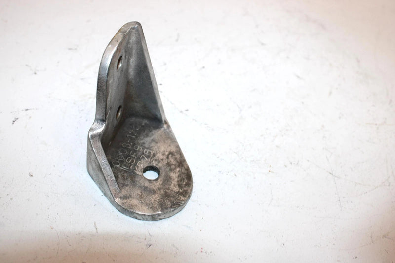 96 Arctic Cat Zrt 600 Oem Rear Motor Mount Bracket 0708-025 Q2197