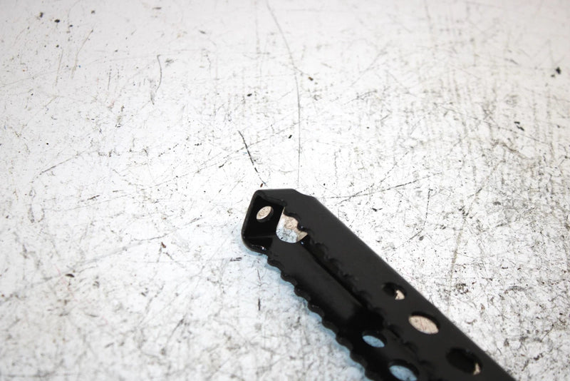 1987 Yamaha  Warrior Oem Right Foot Peg 1UY-27421-00-00 3GD-27421-11-00 AY16