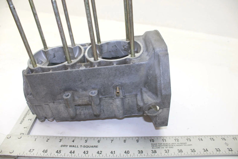 93 Yamaha Venture GT OEM Crankcase 8V0-15100-01-00 SY53