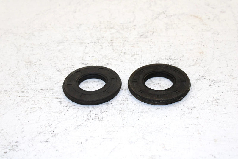 1997 Polaris 500 Indy Oem Crankcase Oil Seal Pair  3085200 SP15