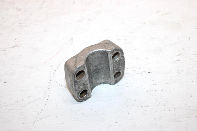 1984 Honda Atc 200 Esa Oem Rear Axle Clamp 51634-MA0-003 AH60
