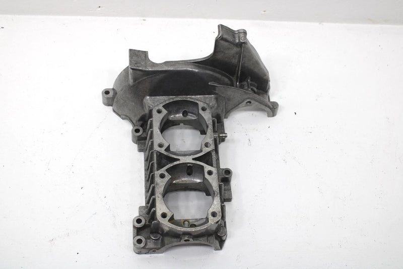 1989 Yamaha Ovation Deluxe Oem Upper Crank Case Half  8J9-15100-01-00 SY69