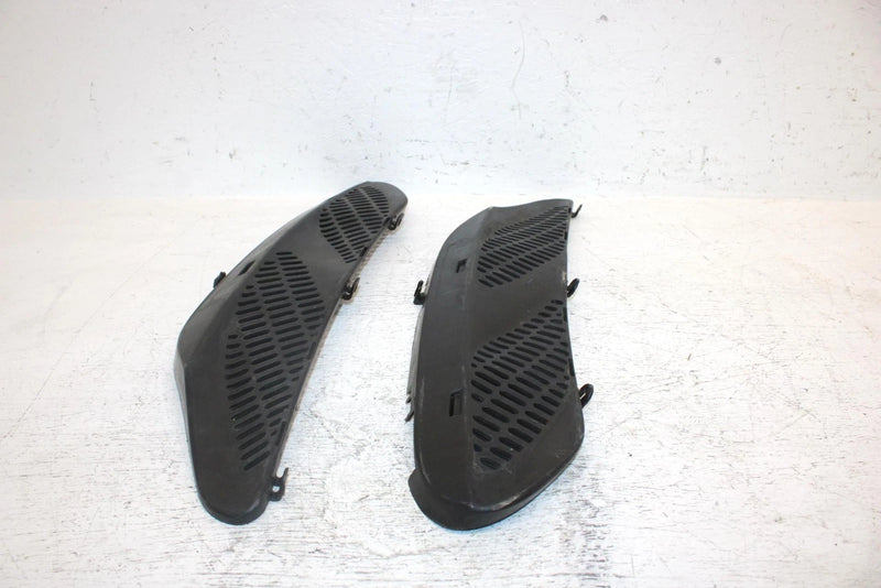 2002 Ski-doo Mxz 700 Oem Center Hood Vent Set 517302028 517302031 SS20