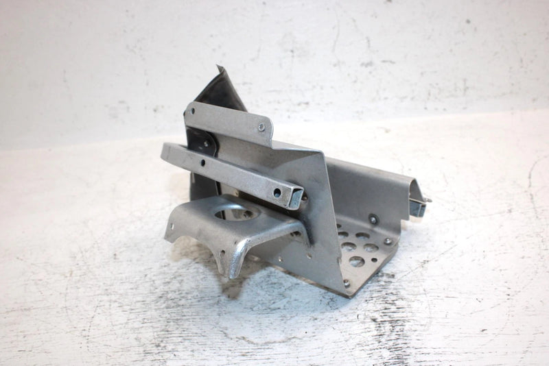 1997 Yamaha Venture Tr Oem Left Footwell 8V0-21926-01-00 SY15