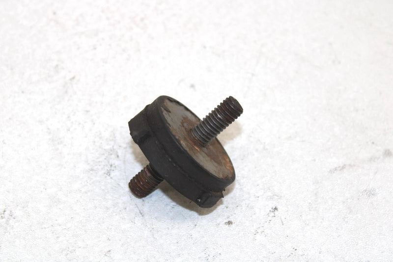 98 Polaris Xc 600 Oem Engine Mount Damper 3110072 SP151
