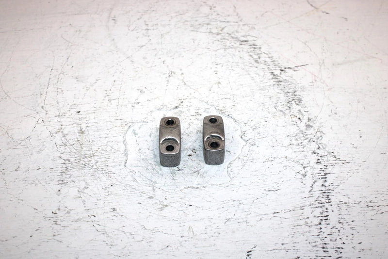 1987 Honda Atc 90a Oem Upper Handlebar Clamp Pair 95014-21101 AH57
