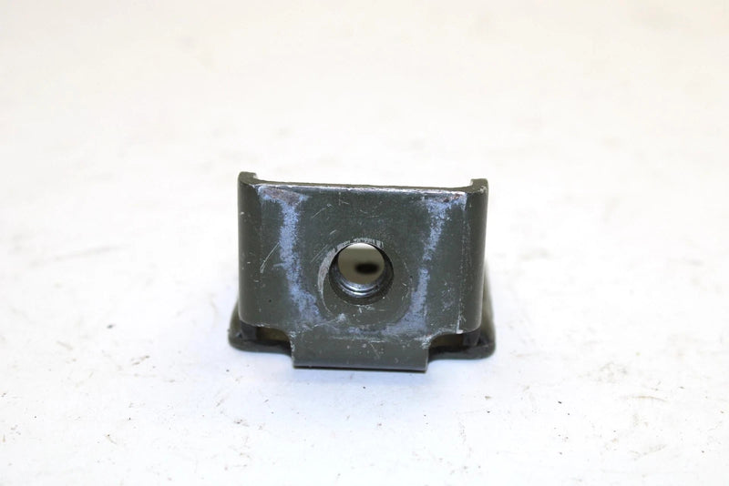 2003 Yamaha Sx Viper Oem Black Rear Lower Motor Mount 8CR-21427-10-00 Q1544
