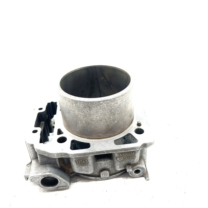 2022 Can-Am Defender HD10 OEM 91mm Bore Front Cylinder 420413111 XB0.3