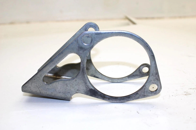 94 Yamaha Vmax 600 Oem Front Upper Right Motor Mount 8AB-21416-01-00 Q1552