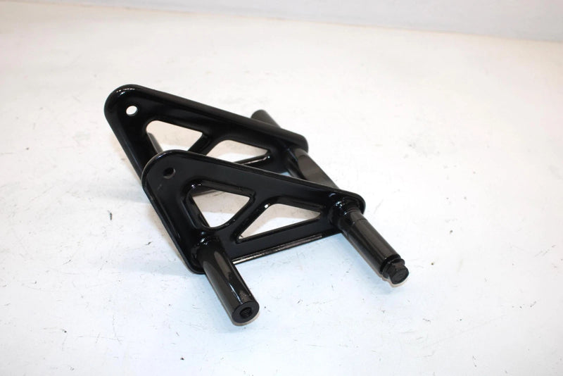 94 Yamaha Vmax 500 Le Vx500eu Oem Bracket 4 8AX-47418-00-00 SY30