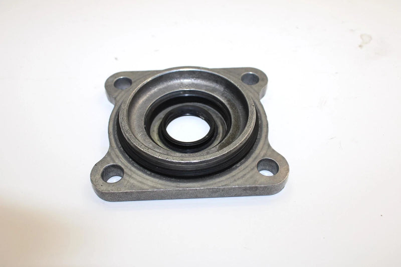 05 Polaris Sportsman 700 EFI OEM Front Differential Input Cover 3234619 AP109