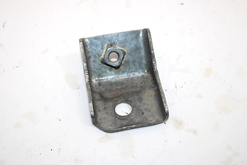 1996 Yamaha Vmax 600 Xt Oem Front Lower Right Motor Mount 85L-21417-00-00 SY123