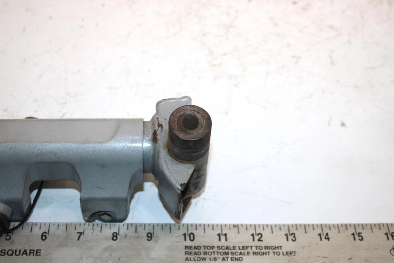 06 Arctic Cat Crossfire 600 Efi Sno Pro Oem Right Steering Knuckle 1703-630 SA18