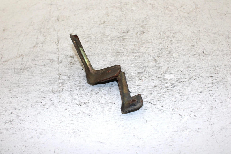 1991 Yamaha Exciter Ii 570 Liquid Oem Right Hood Bracket 82M-2196G-00-00 SY24
